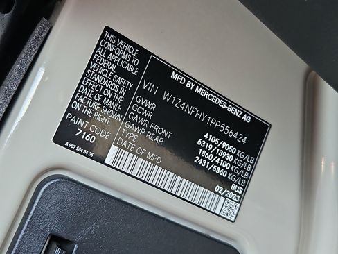 Used 2023 Mercedes-Benz Sprinter 2500 image 36