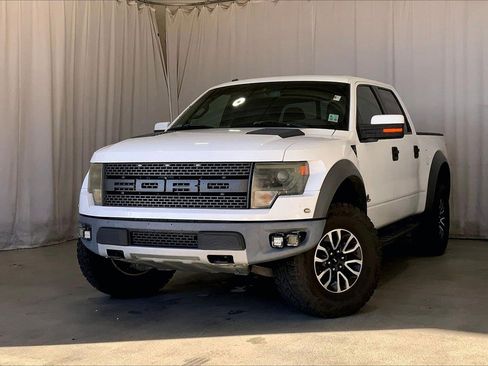 Used 2014 Ford F150 Raptor w/ Equipment Group 801A Luxury image 2