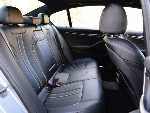 Used 2019 BMW 530i xDrive w/ Convenience Package image 15