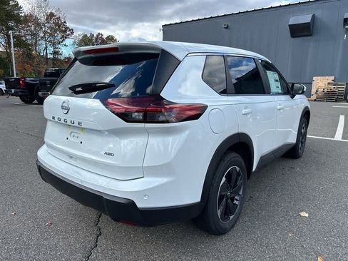 New 2026 Nissan Rogue SV image 7