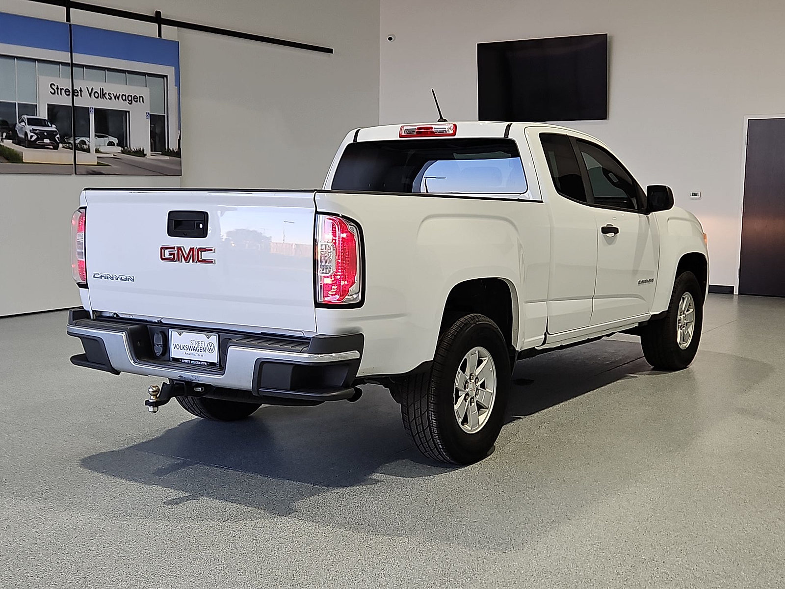 Used 2016 GMC Canyon W/T w/ Convenience Package RWD image 8