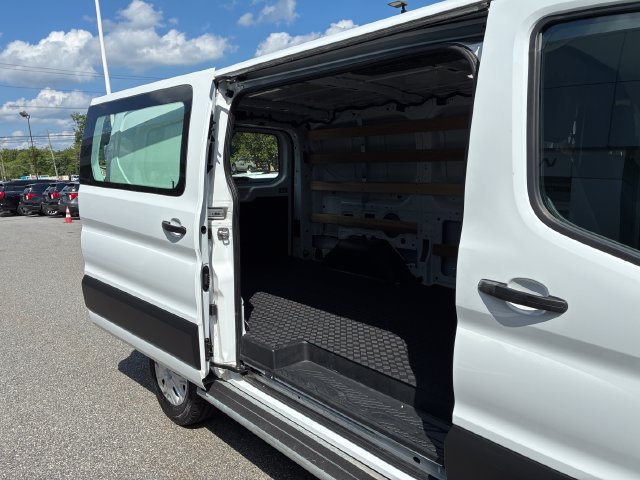 Certified 2025 Ford Transit 250 Low Roof w/ Exterior Upgrade Package RWD image 4