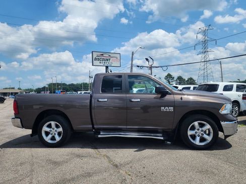 Used 2018 RAM 1500 Classic SLT AWD/4WD image 7