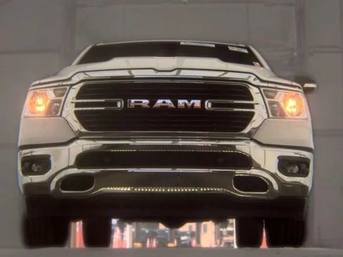 Used 2019 RAM 1500 Big Horn AWD/4WD image 14