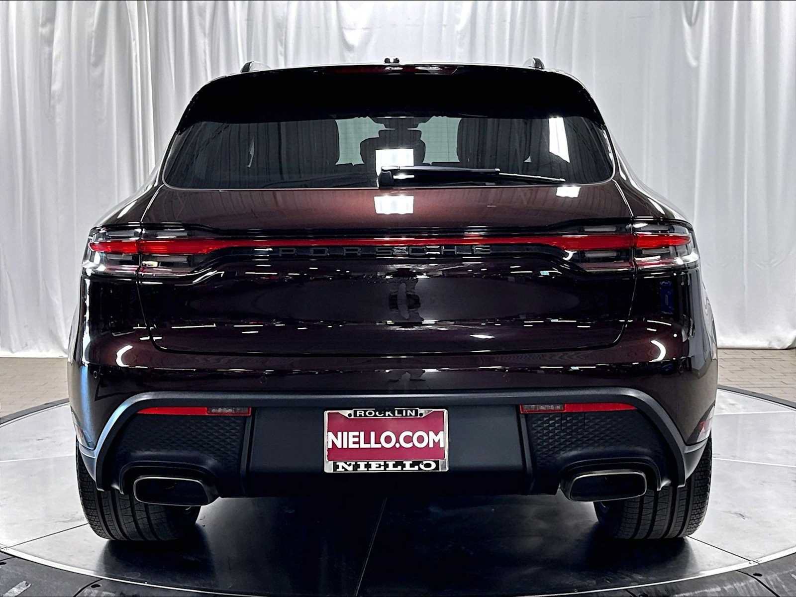 Used 2026 Porsche Macan AWD/4WD image 8