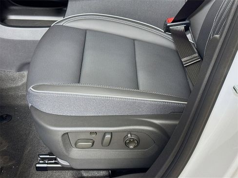 New 2026 Buick Envision Avenir image 17