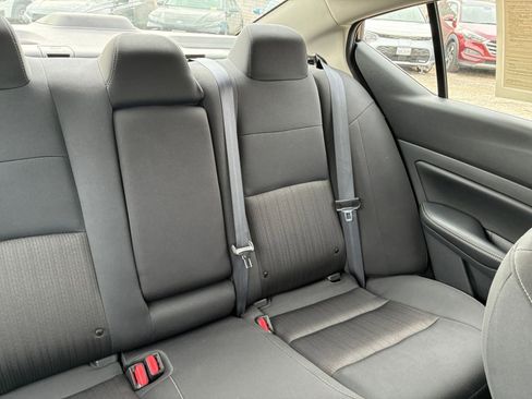 Used 2025 Nissan Altima 2.5 SV image 39