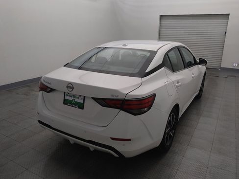 Used 2024 Nissan Sentra SV image 7