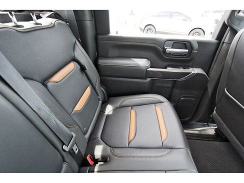 Used 2021 GMC Sierra 2500 AT4 AWD/4WD image 11
