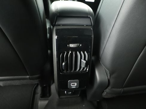 New 2026 Jeep Compass Latitude image 22