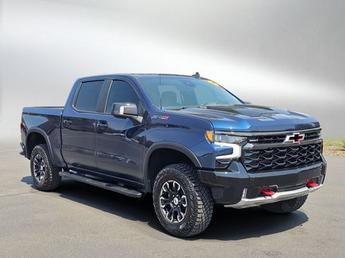 Used 2023 Chevrolet Silverado 1500 ZR2 w/ Technology Package AWD/4WD image 7