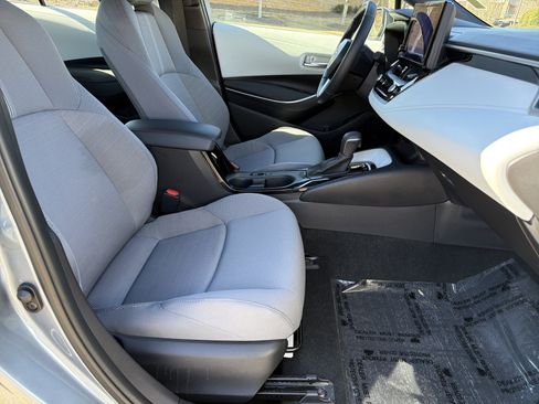 Used 2024 Toyota Corolla SE image 13