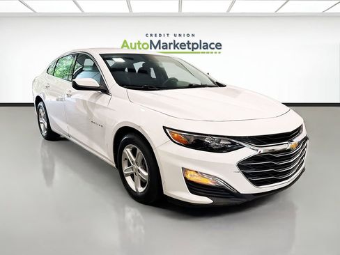 Used 2024 Chevrolet Malibu LS image 1