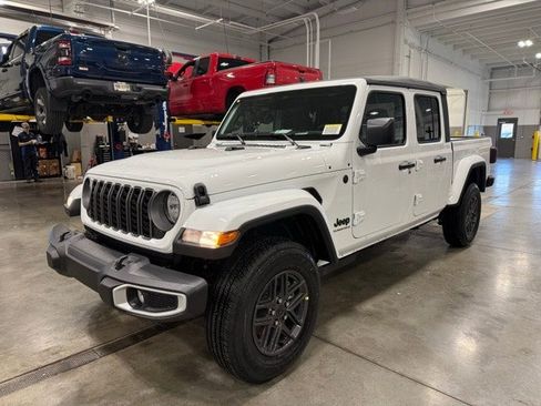 New 2026 Jeep Gladiator Sport image 6