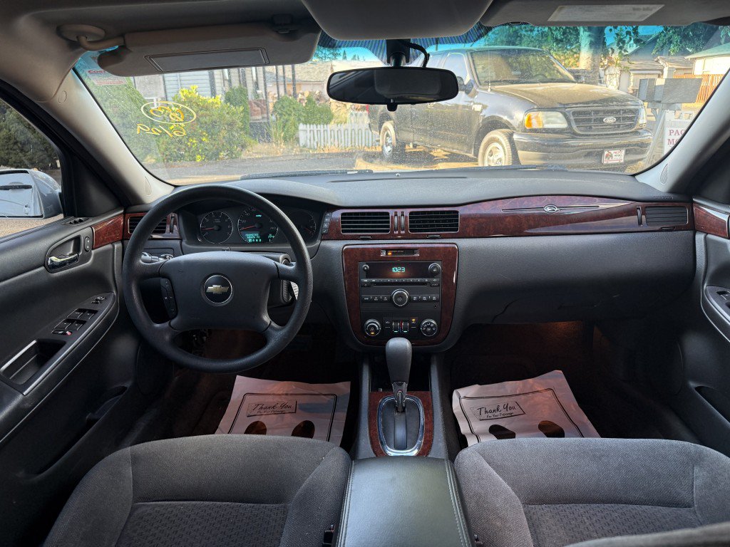 Used 2008 Chevrolet Impala LT FWD image 18
