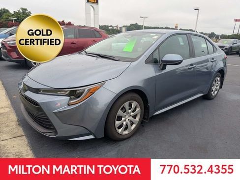 Used 2025 Toyota Corolla LE FWD image 5