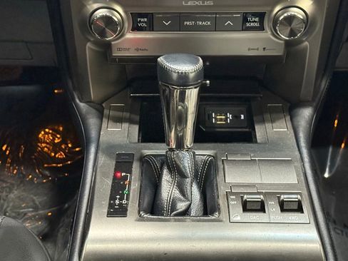 Used 2016 Lexus GX 460 image 26