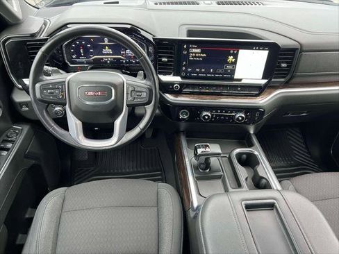 Used 2022 GMC Sierra 1500 Elevation image 11