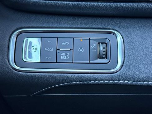 New 2026 Buick Enclave Sport Touring w/ Power Package AWD/4WD image 33