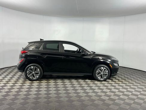 Used 2022 Hyundai Kona Limited w/ Cargo Package image 5