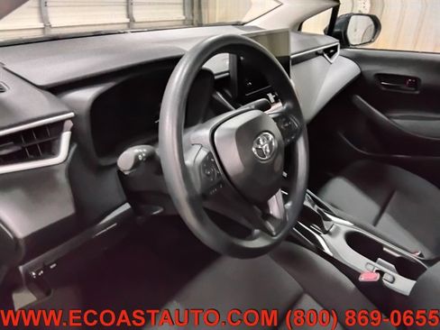 Used 2026 Toyota Corolla LE FWD image 11
