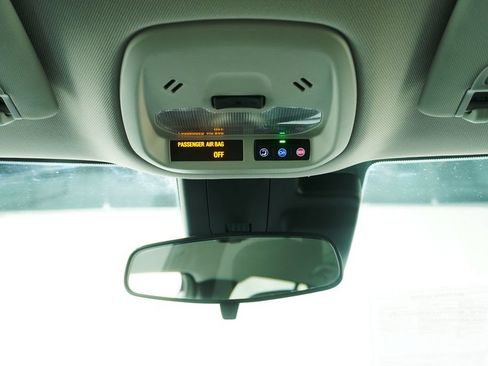 Used 2024 Chevrolet Trax LT w/ LT Convenience Package FWD image 21
