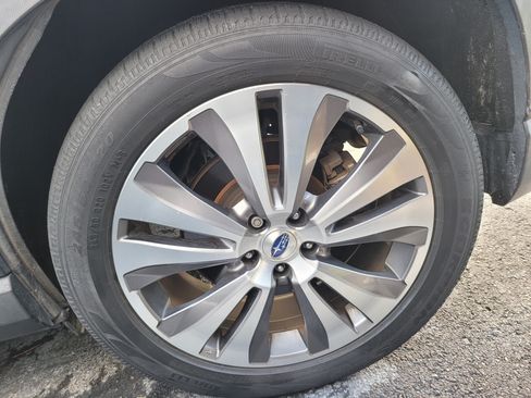 Used 2020 Subaru Ascent Touring AWD/4WD image 8