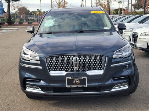 Used 2023 Lincoln Aviator Reserve w/ Equipment Group 201A image 2