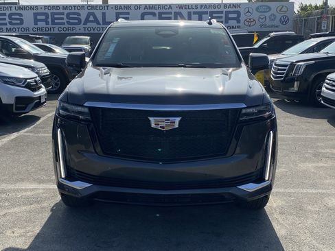 Used 2021 Cadillac Escalade Premium Luxury Platinum image 3