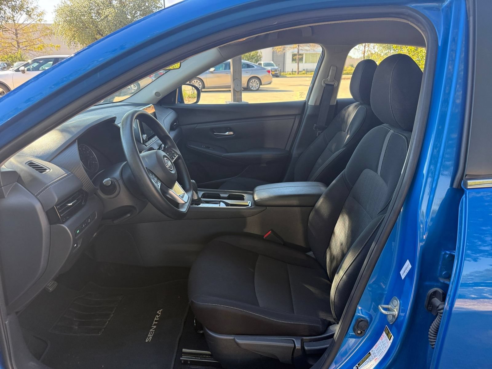 Used 2025 Nissan Sentra SV FWD image 26