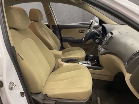 Used 2010 Hyundai Elantra GLS FWD image 18