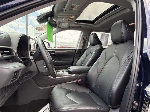 Used 2023 Toyota Highlander Limited w/ Protection Package #3 (TMS) AWD/4WD image 4