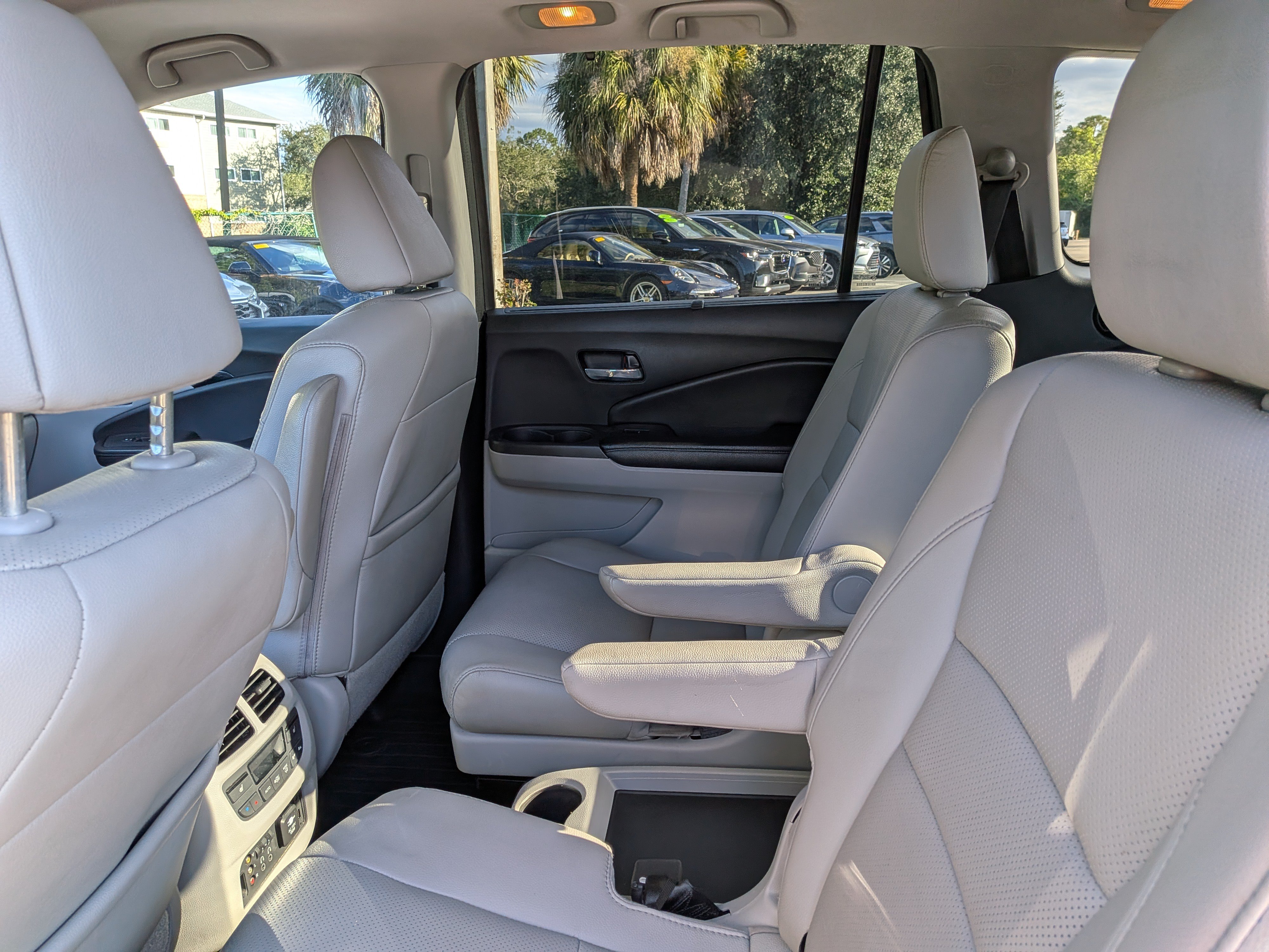 Used 2016 Honda Pilot Elite image 15