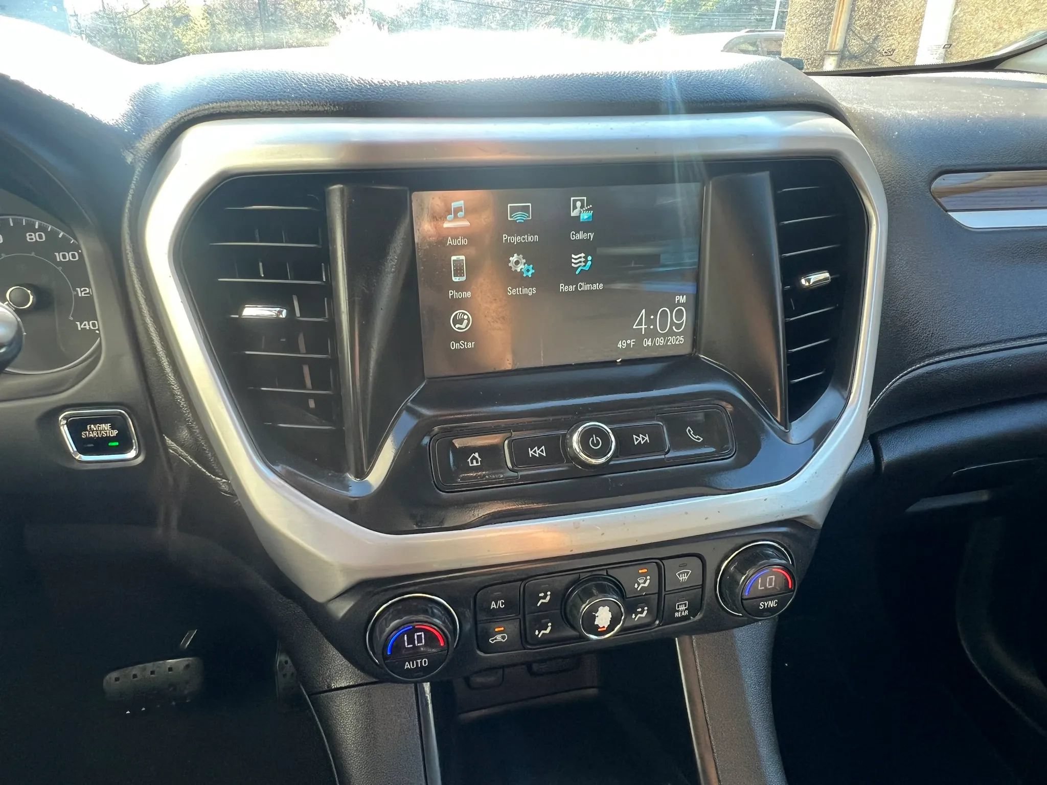 Used 2019 GMC Acadia SLE AWD/4WD image 22