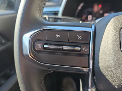 Used 2024 GMC Canyon Elevation w/ Elevation Premium Package AWD/4WD image 23
