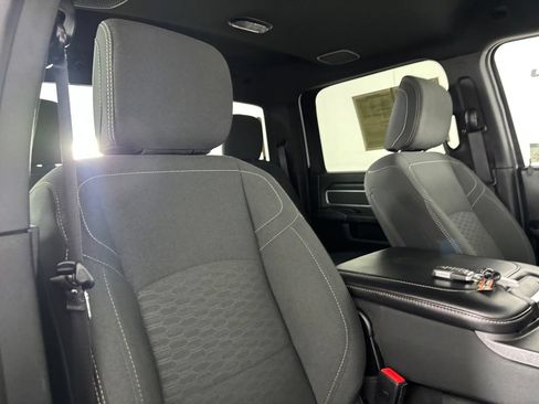 Used 2025 RAM 2500 Big Horn AWD/4WD image 28