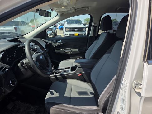 Used 2017 Ford Escape SE AWD/4WD image 8