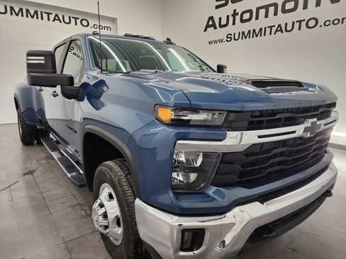 Used 2024 Chevrolet Silverado 3500 LT w/ All Star Edition image 2
