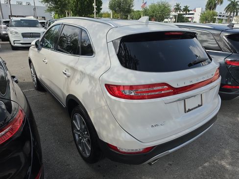 Used 2019 Lincoln MKC Reserve FWD image 3