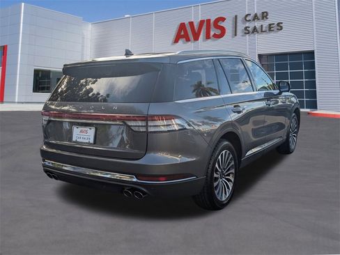 Used 2023 Lincoln Aviator Reserve image 6