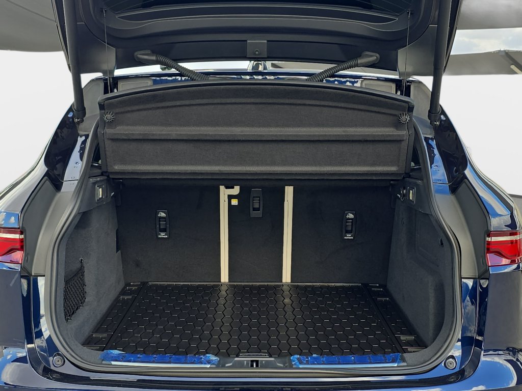 Certified 2025 Jaguar F-PACE R-Dynamic S AWD/4WD image 12