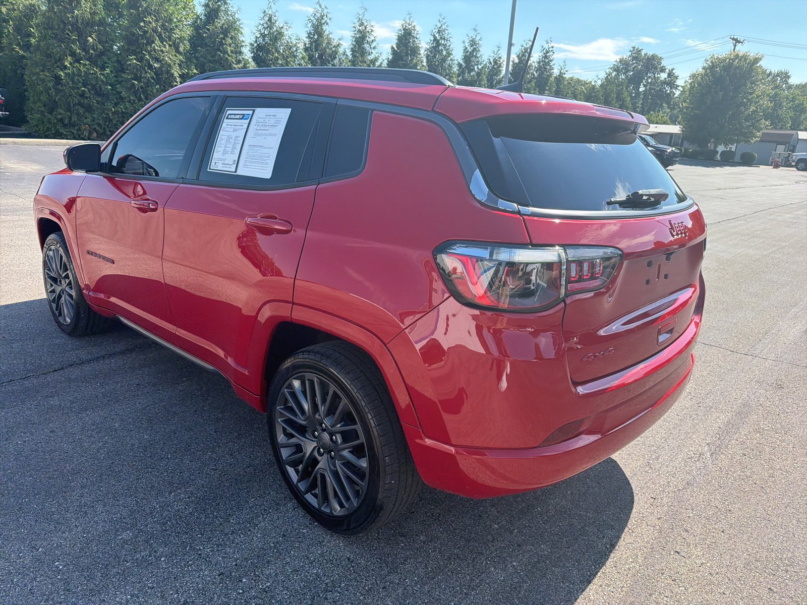Used 2022 Jeep Compass Limited AWD/4WD image 3