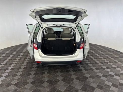 Used 2015 MAZDA MAZDA5 Grand Touring FWD image 13