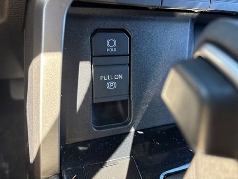 Used 2025 Toyota Tundra Limited image 35