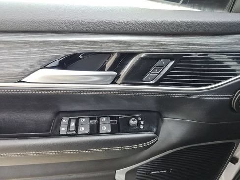 Used 2024 Jeep Wagoneer L Series II w/ Flexible Seating Group AWD/4WD image 28