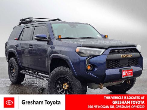 Used 2022 Toyota 4Runner SR5 Premium image 1