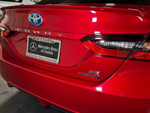 Used 2022 Toyota Camry SE w/ Audio Upgrade Package FWD image 14