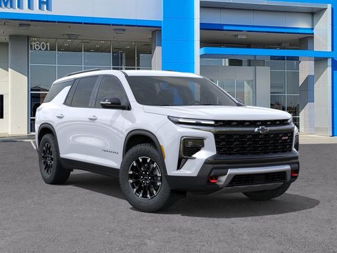 New 2026 Chevrolet Traverse Z71 w/ LPO, Floor Liner Package AWD/4WD image 7
