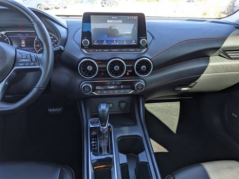 Used 2021 Nissan Sentra SR w/ SR Premium Package image 17