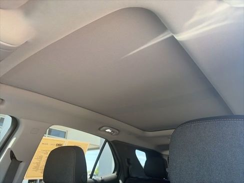 Used 2019 Chevrolet Equinox LT FWD image 15